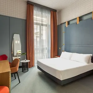 Mate Collection Giulia, Hotel Milán